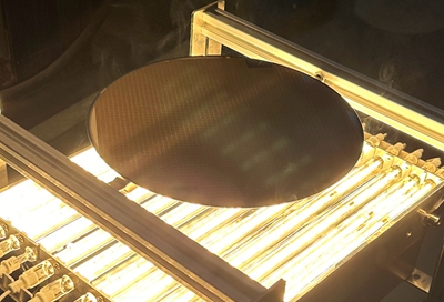 LONGPRO紅外輻射加熱器:半導體硅片均勻加熱的創(chuàng)新方案