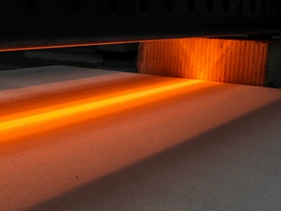 如何選擇焊接技術(shù)？紅外線焊接與激光焊接的深度對(duì)比！